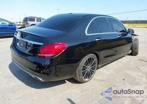 2021 Mercedes-Benz C 300 Sedan z USA, uszkodzony, nr VIN W1KWF8DB1MR609558